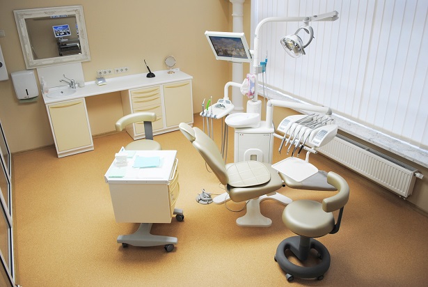 Стоматологія «Dentistman» (Дентістмен на Голосіївській)
