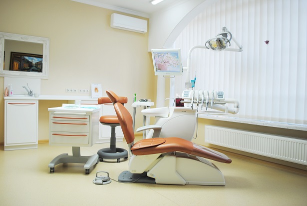 Стоматологія «Dentistman» (Дентістмен на Голосіївській)