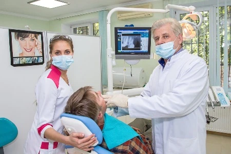 Стоматологія «Святодент»