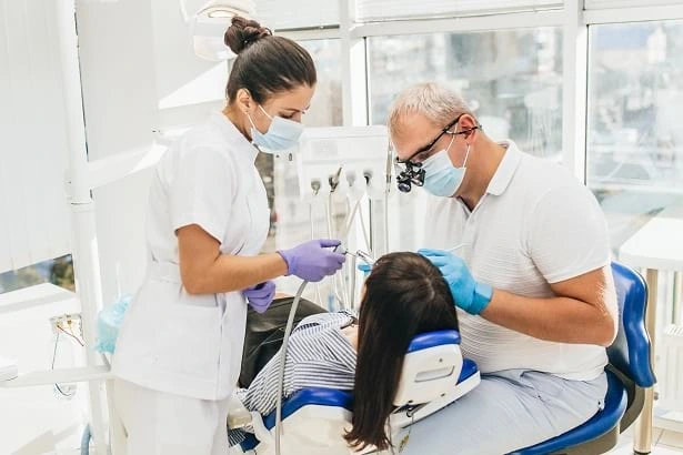 Стоматологія «Dentistman» (Дентістмен на Волинській)