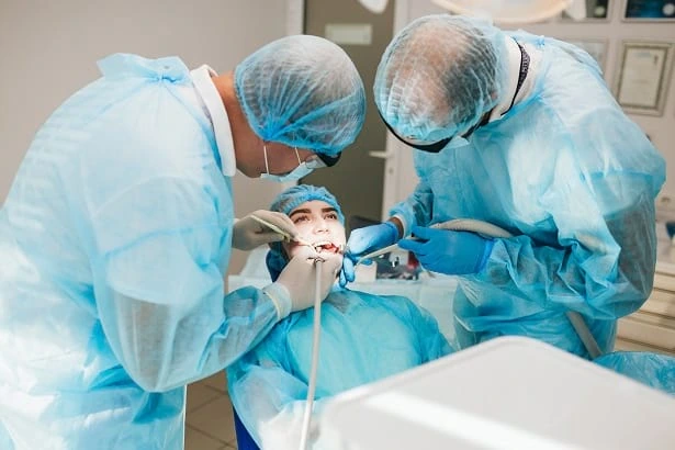 Стоматологія «Dentistman» (Дентістмен на Волинській)