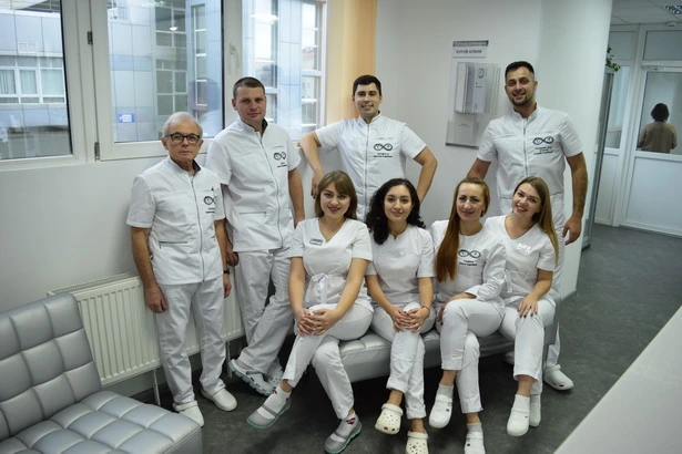 Стоматологія «Burov Clinic» (Буров Клінік)