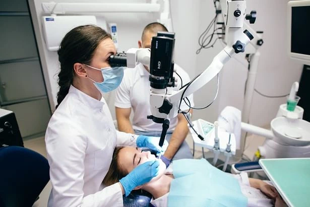 Стоматологія «Dentistman» (Дентістмен на Волинській)