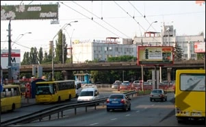Стоматології біля метро - Нивки