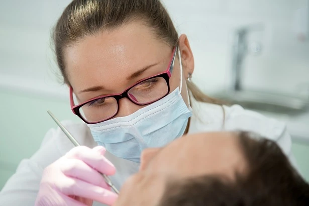 Стоматологія «One Dental Clinic» на Виноградарі (Перша Стоматологічна Клініка)