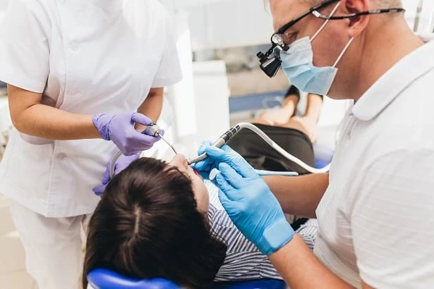 Стоматологія «Dentistman» (Дентістмен на Волинській)